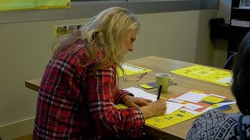 Brieven en kaarten schrijven in School 7 voor de mensenrechten