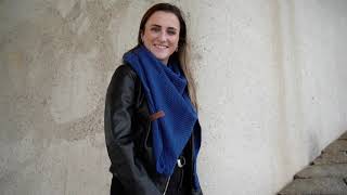 Celebrity Coco triangle scarf - Knitted XXL shawl - Our fan favorite - All season | Knit Factory Profile