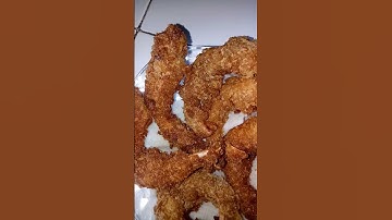 Tôm lăn bột chiên xù.