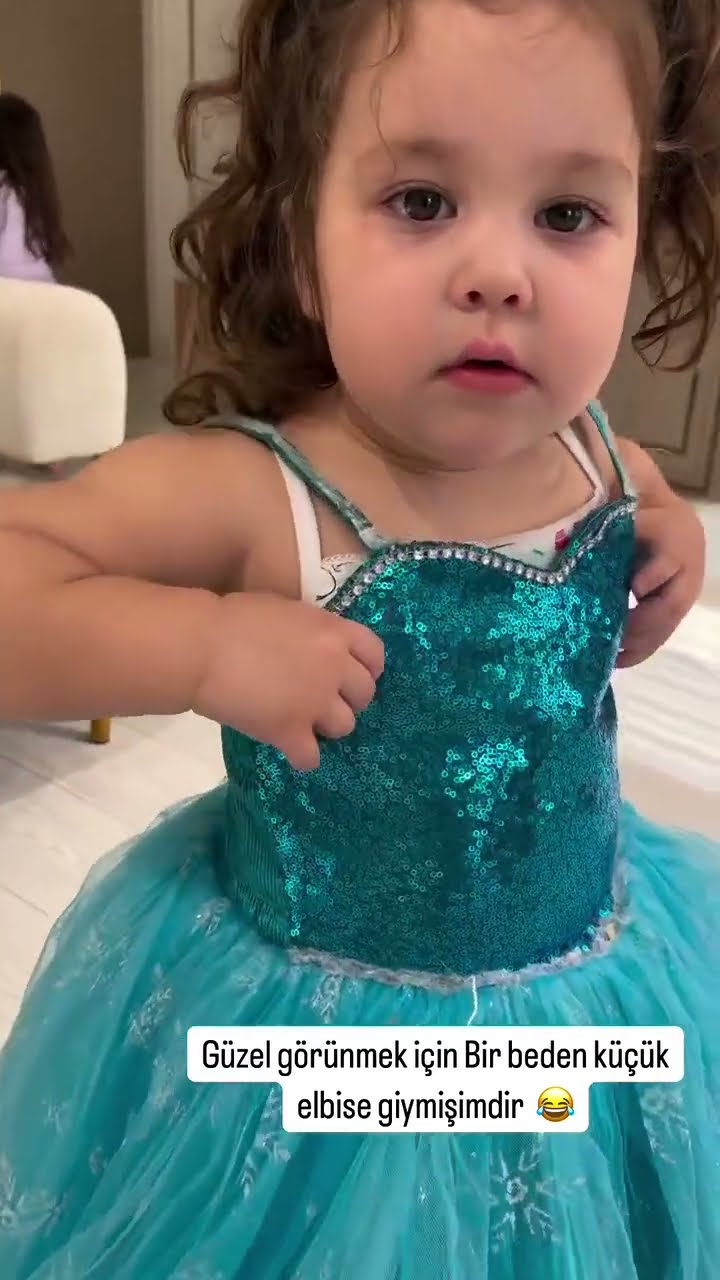 Güzel görünmek için bir beden küçük elbise giymişimdir ?