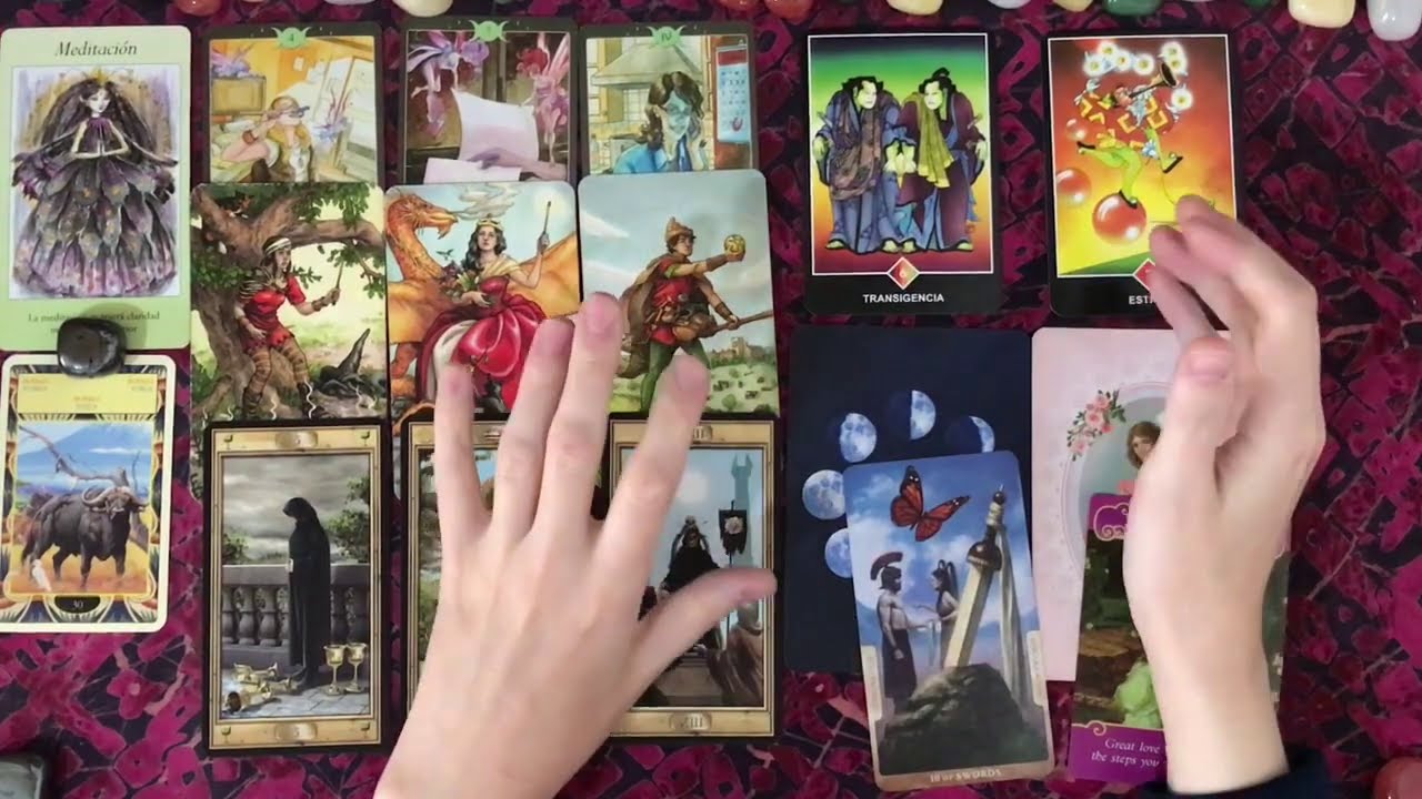 Quien piensa SIEMPRE en vos ? Que piensa ? Que hará ?  Tarot interactivo del amor hoy