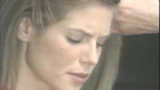 Heidi Klum smokes irl