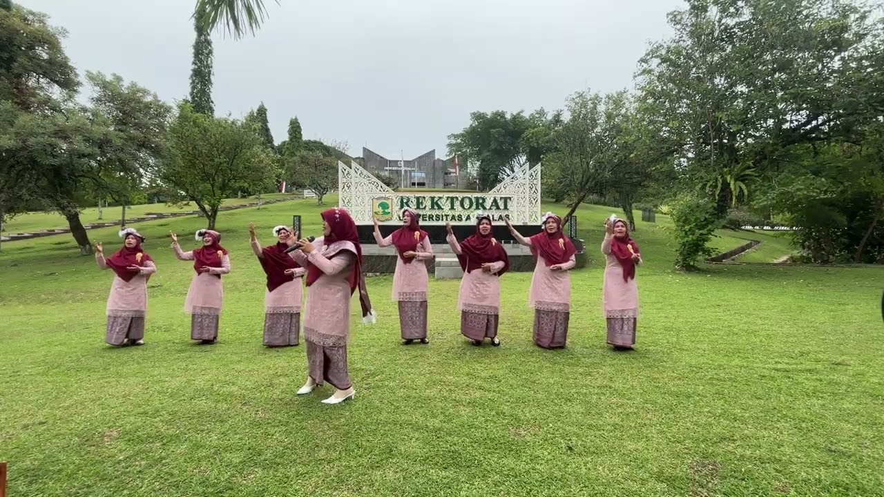 PENAMPILAN GROUP KASIDAH MTsN 2 KOTA PADANG LOMBA LAGU QASIDAH GURU MADRASAH SE-SUMATERA BARAT 2025