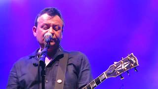 People Give In - Manic Street Preachers, Cambridge 14/05/2019