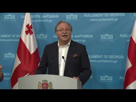 ზოგიერთი ისე გადაბარგდა ე..წ. ოცნებაში, რომ ფეხსაცმელები დარცა წეინა კაბინეტებში