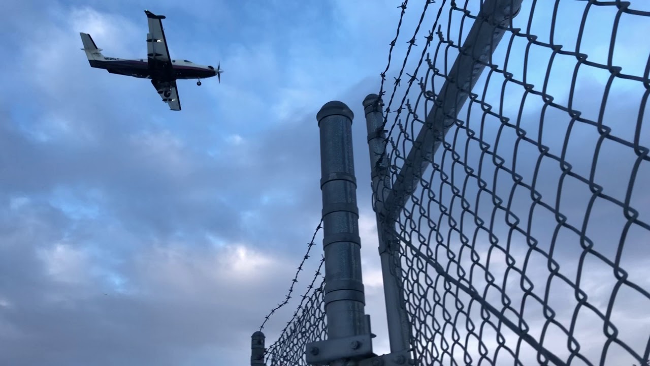 Another Pilatus PC-12 landing Boise, Idaho (KBOI) | Aviator Alex