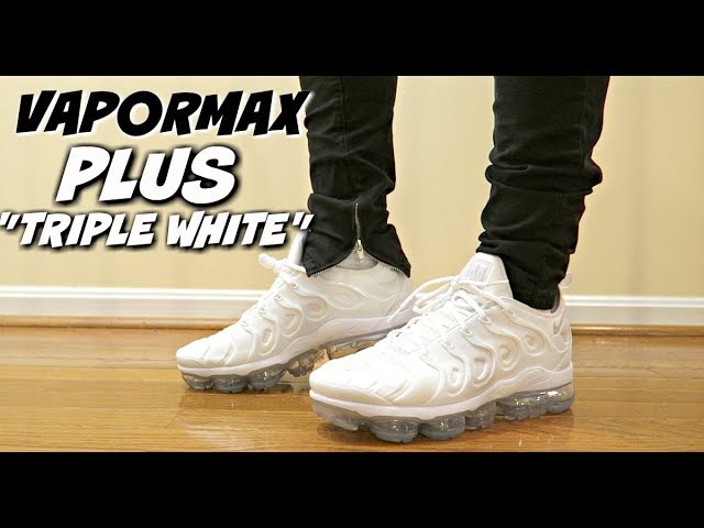 white vapormax plus on feet