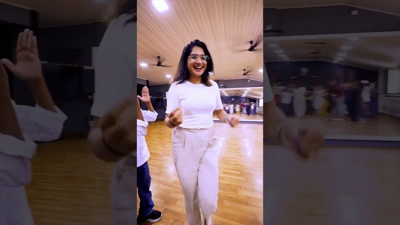 A song that gets the whole room dancing 💃#JilJilJil #Shorts #vishnuvijay