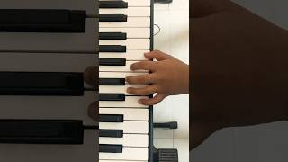🎹Left Hand Challenge: Spinning Song with Finger Placement 🎹#shorts #ytshorts #trending #piano #fyp