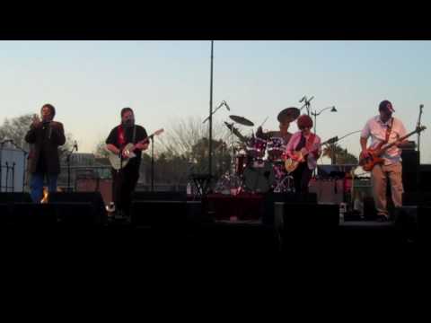 "LIVE" The DelRayz in Downtown Mesa Az. Dale belts out a Ray Charles Tune