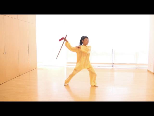 陳式心意混元太極拳 奥村 剣48式 2016Ver 720p - YouTube