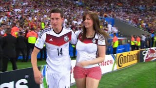 20 INCREDIBLE MOMENTS CAPTURED BY A VIDEO CAMERA