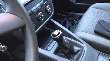 VW Golf 5 Flip Badge Reverse Camera