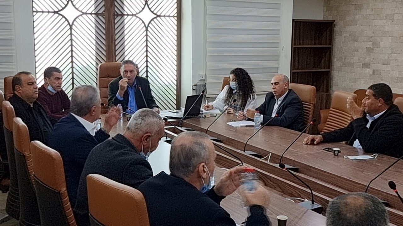 جلسة مجلس كفر مندا المحلي حول المصادقة على هِبة بقيمة 10.5 مليون شيكل لبناء المدرسة التكنولوجية