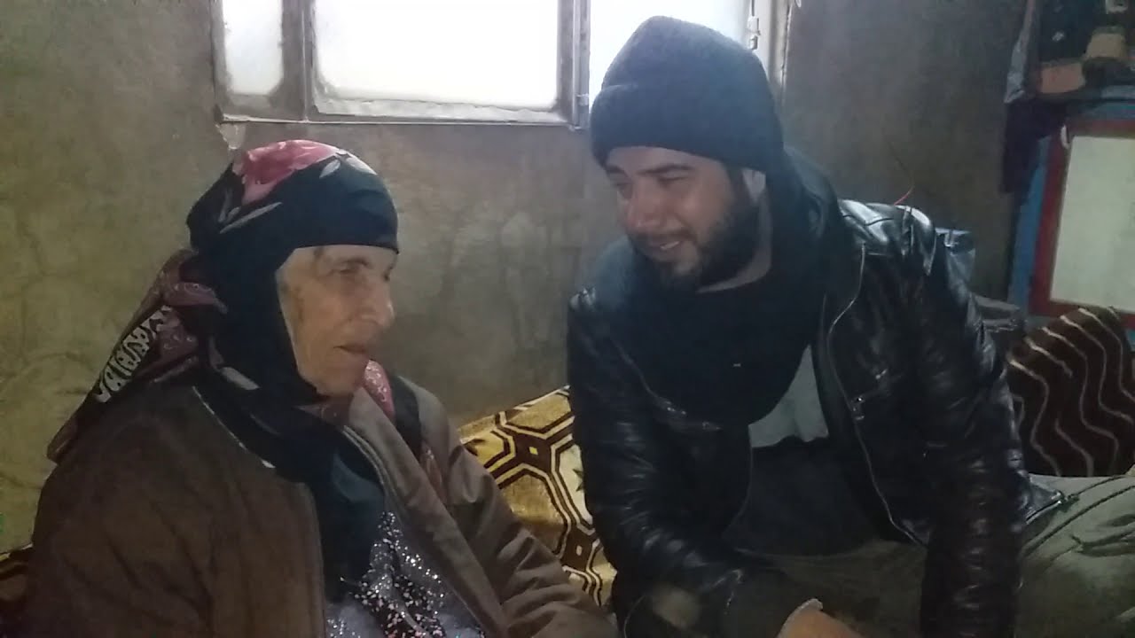 معرة حرمه للطرب/أم خالد تحاور رياض الخلف