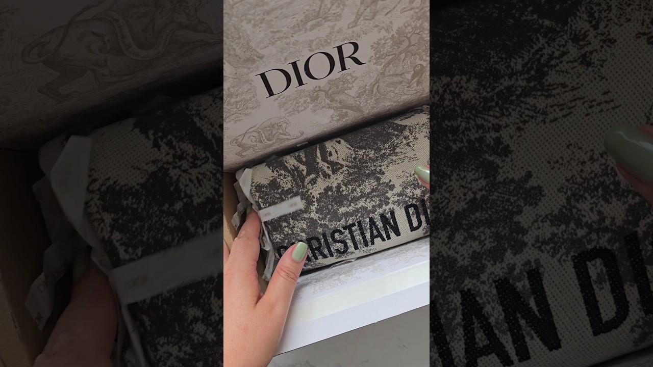 Unboxing The Dior Seasonal Gift for Platinum Members! 