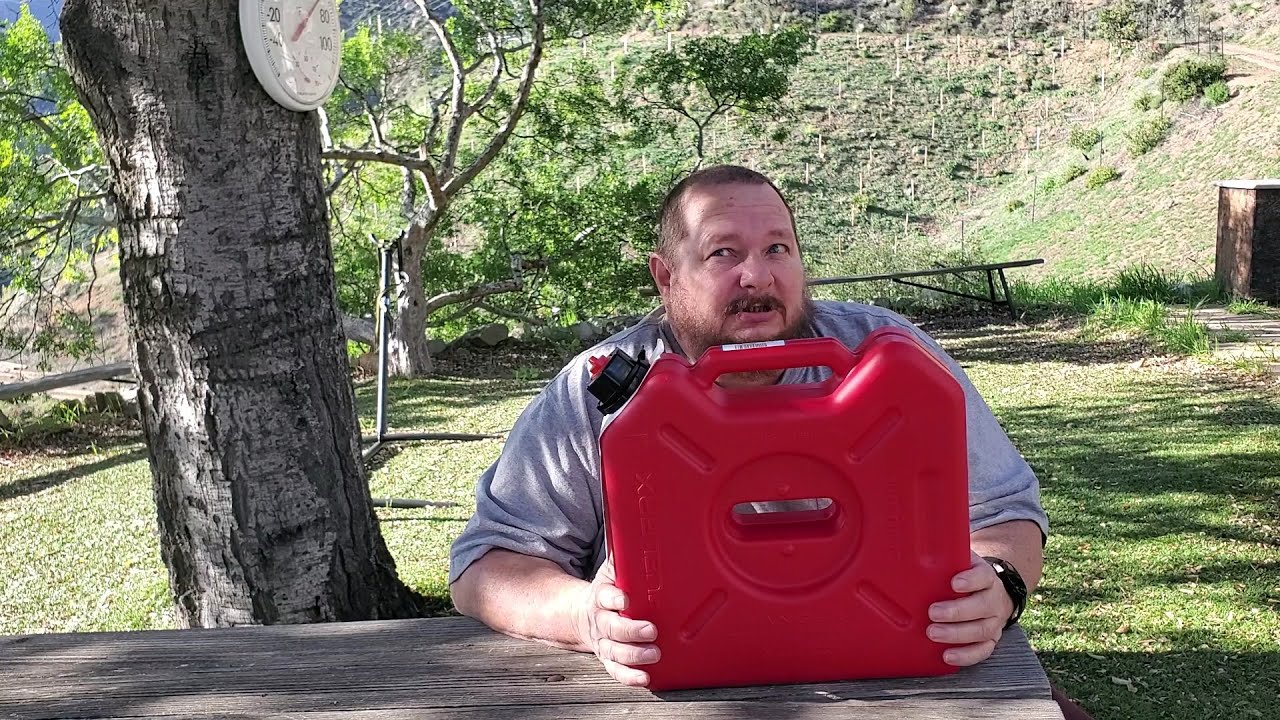 Product Review: FuelPax 1.5 Gallon Fuel Container (made by RotoPax)