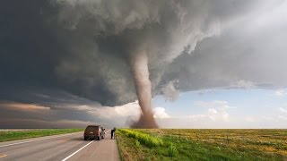 For more world news "subscribe" us denair, california — authorities
said a possible tornado struck central town, causing damage to some
structur...