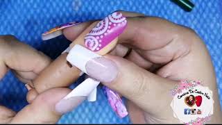 Uñas con arabescos