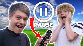 PAUSE CHALLENGE WITH BEST FRIEND!