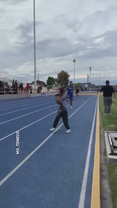 Poor kid! 🏃‍♂️ | SPORF Shorts #running #athletics #track