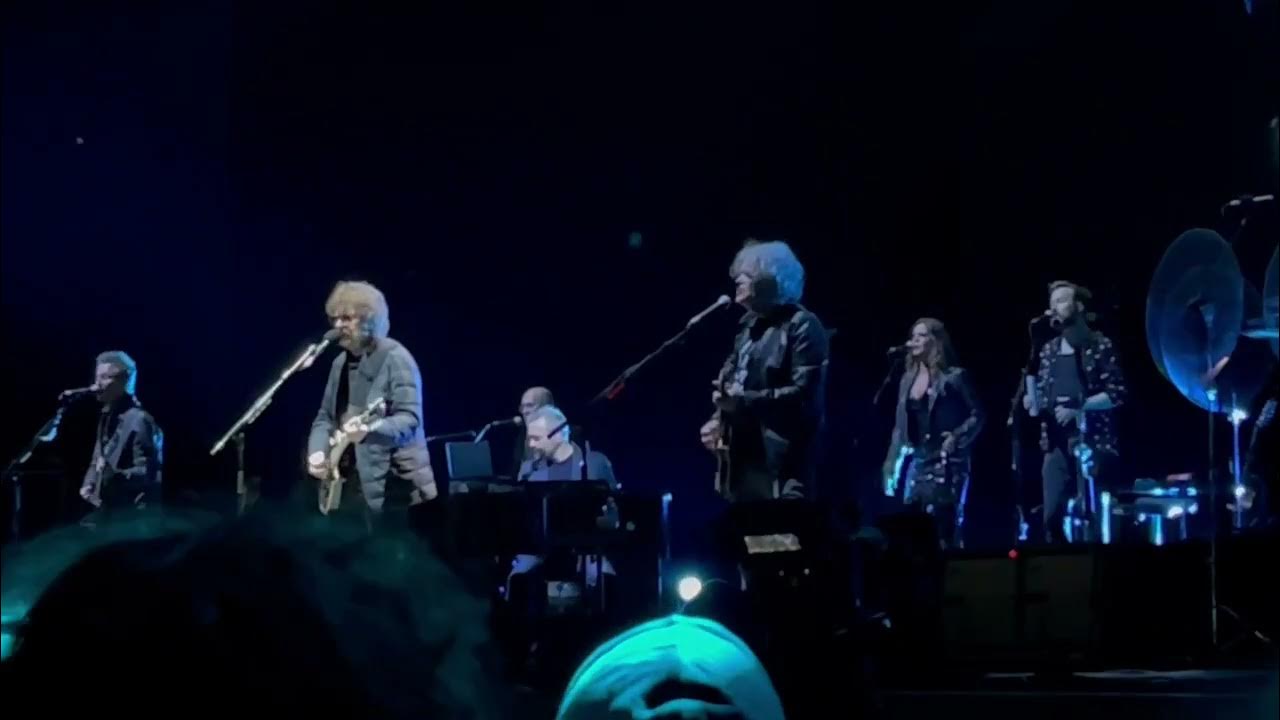JEFF LYNNE S ELO Perform DON T BRING ME DOWN With Extra Groos At The jeff-lynne-s-elo-perform-don-t-bring-me-down-with-extra-groos-at-the