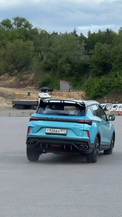 Как Джили Кулрей выполняет «лосиный тест»? #shorts #geely #coolray ...