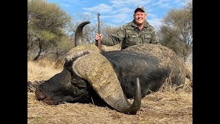 SA Hunter Rudi Boonzaaier with a big boss Buffalo @ SA premier Hunting destination SCHOONGEZICHT