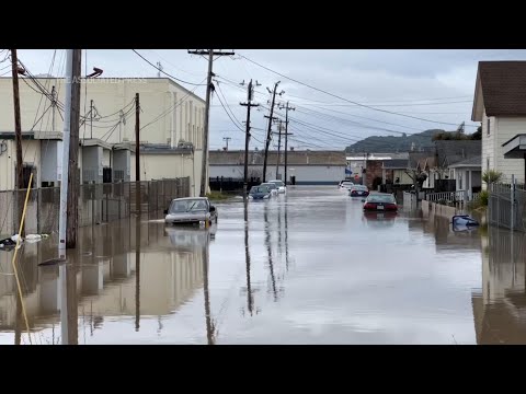 Storm breaches Calif. river's levee, hundreds evacuate