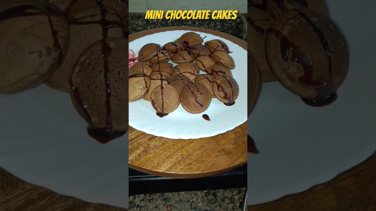 MINI CHOCOLATE CAKES