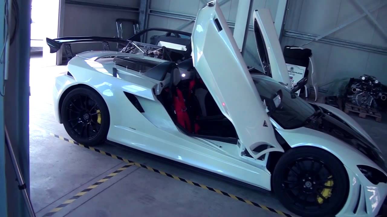 Tushek Renovatio T500 Supercar - performance, style, passion - tail to tail