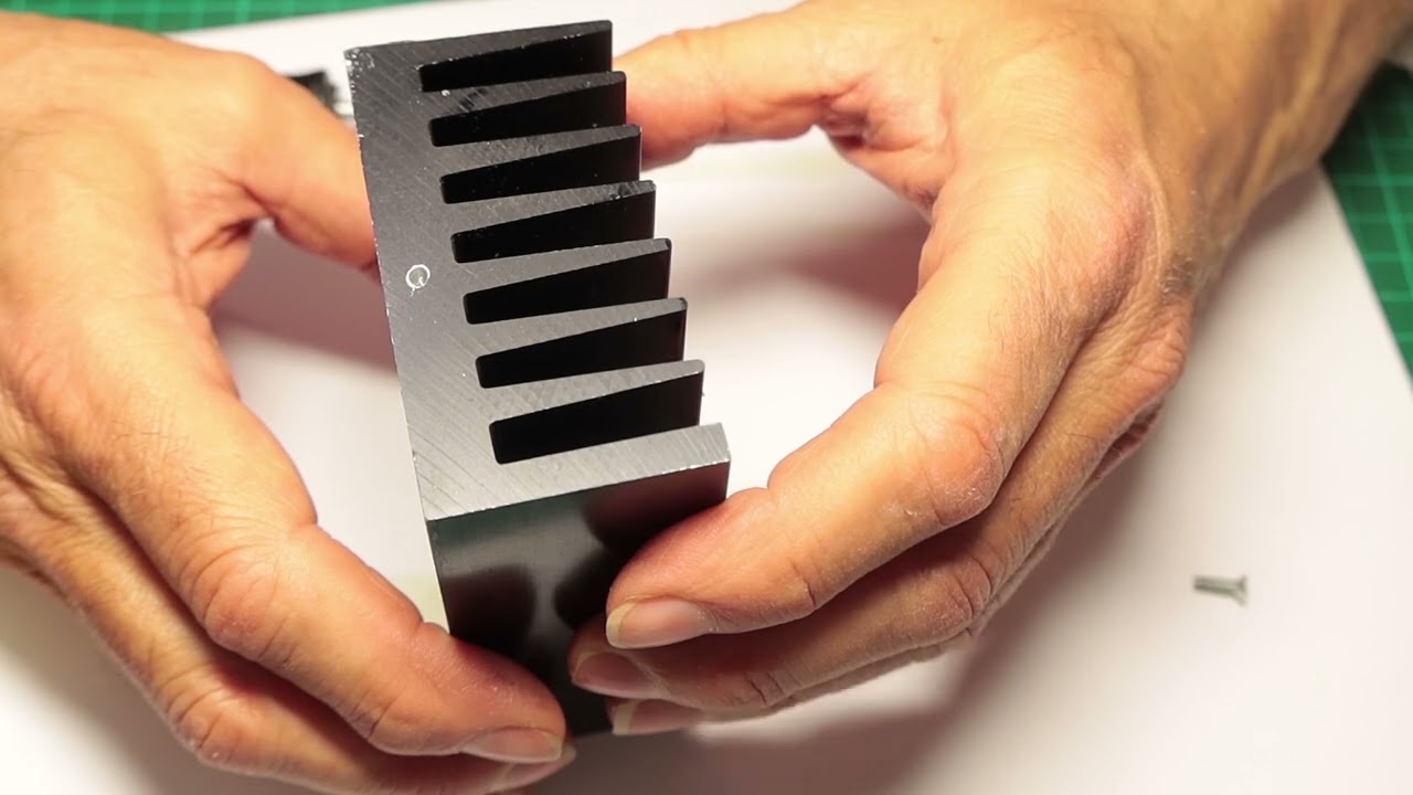 # 035 Construcción  de una carga ficticia de 50 ohm, 200W  y ROE 1.1 en toda la banda de HF