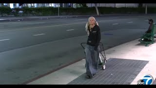 На вирусном видео русская оперная бомжиха в метро Лос-Анджелеса поёт о жизни мигранта в США. На вирусном видео русская оперная бомжиха в метро Лос-Анджелеса поёт о жизни мигранта в США.