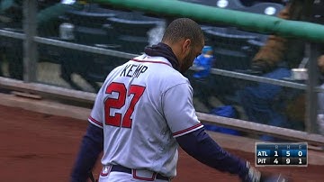 ATL@PIT: Kemp singles, leaves game with injury