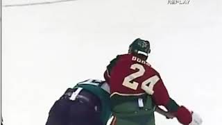 Todd Fedoruk vs Derek Boogaard Round 1