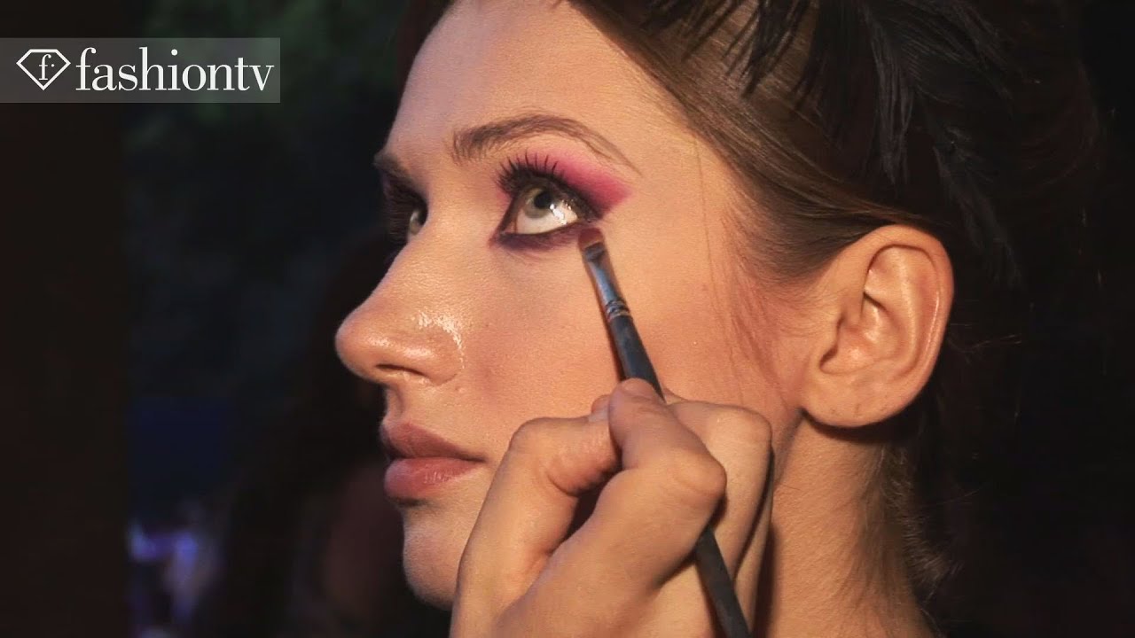 Hair & Makeup - Hair & Makeup Backstage: Giada Curti | AltaRomaAltaModa Fashion Week Fall/Winter 2012-13 | FashionTV