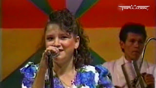 Video thumbnail of "La tripulación de Guatemala en vivo, vamos todos a bailar"