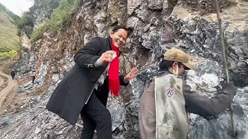 Đường chúng tôi đi (đoạn gần ngã ba Sín Cái - Thượng Phùng đi Sơn Vĩ huyện Mèo Vạc (Hà Giang Cũ).