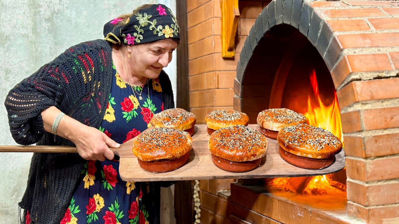 Бабушка Готовит Баранину в Глиняном Горшке, Запечатанном Тестом: Никто Так Не Готовит Мясо!