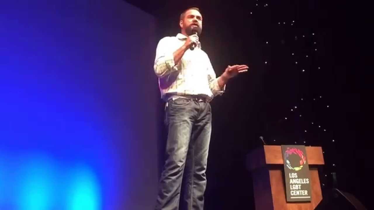 Ian Harvie Performs Comedy at LA Trans Pride
