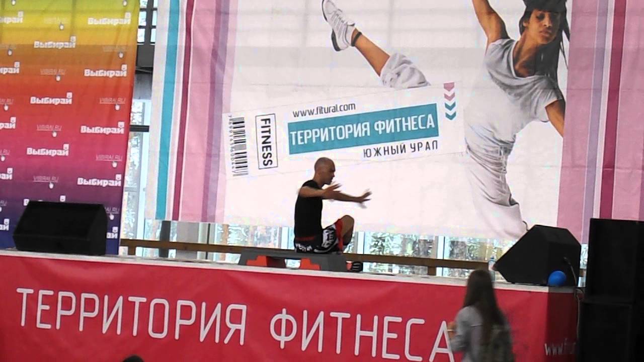Julio Papi, Metabolic Workout, Chelyabinsk 2014 - YouTube