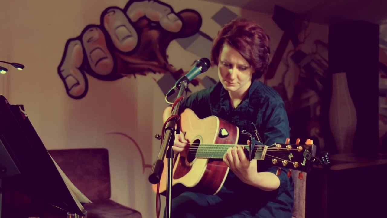 Viki Olejárová - Ukolébavka /Karel Kryl cover/