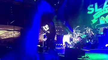 Read between the Lines - Slash feat. Myles Kennedy & the Conspirators (first time played live)