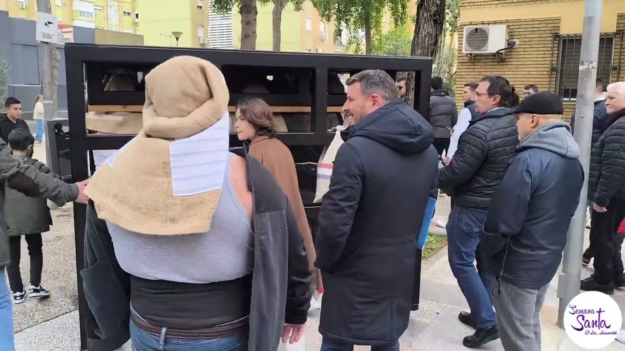 Primer ensayo de costaleros del Paso de palio de María Santísima del Amor de Pino Montano.