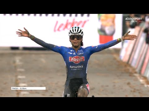 CYCLO-CROSS - Vélo à l'épaule pour surmonter la boue : Comment Alvarado s'est imposée à Dendermonde