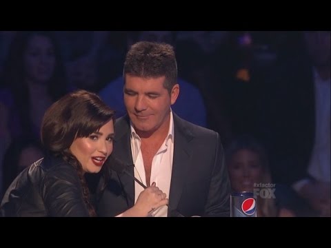 demi-lovato-and-simon-cowell---funniest-moments-on-the-x-factor---season-2-(6/6)-legendado