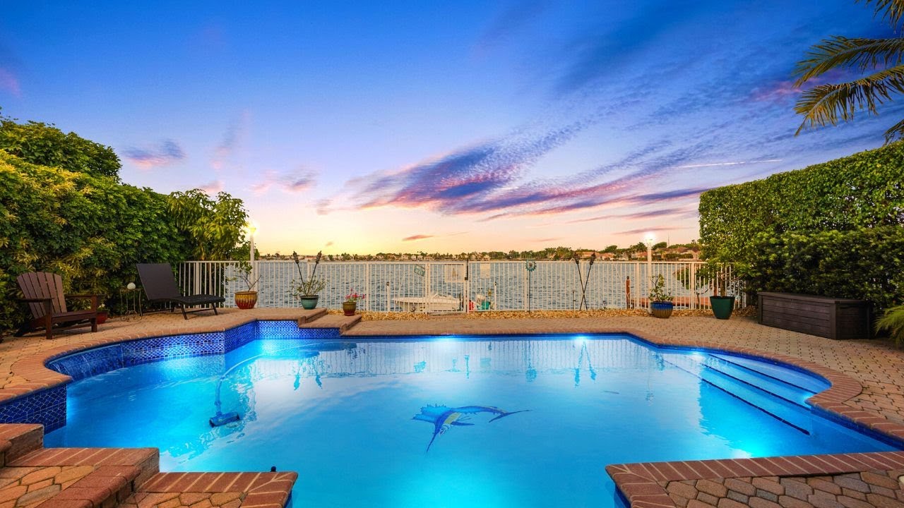 INSIDE a Three Lakes Home in Miami | Miami Real Estate | Living in Miami