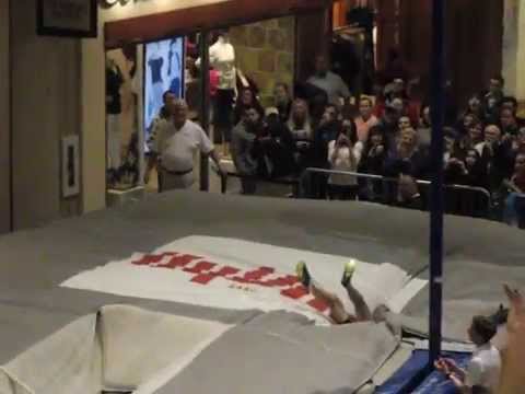 CIMG3596 Renaud Lavillenie 5.71m Des Moines Mall Vault 4/23/14