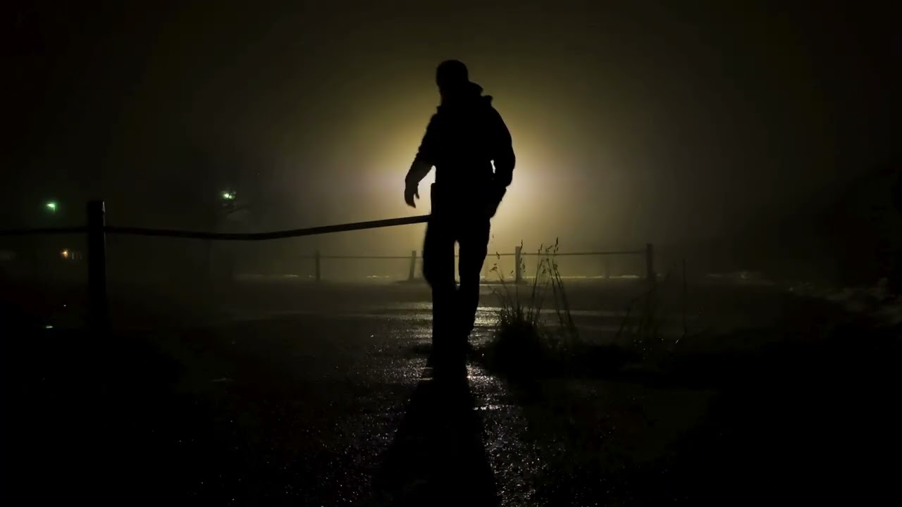 А я іду без парасолі