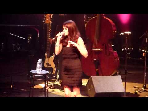 Nikki Yanofsky -